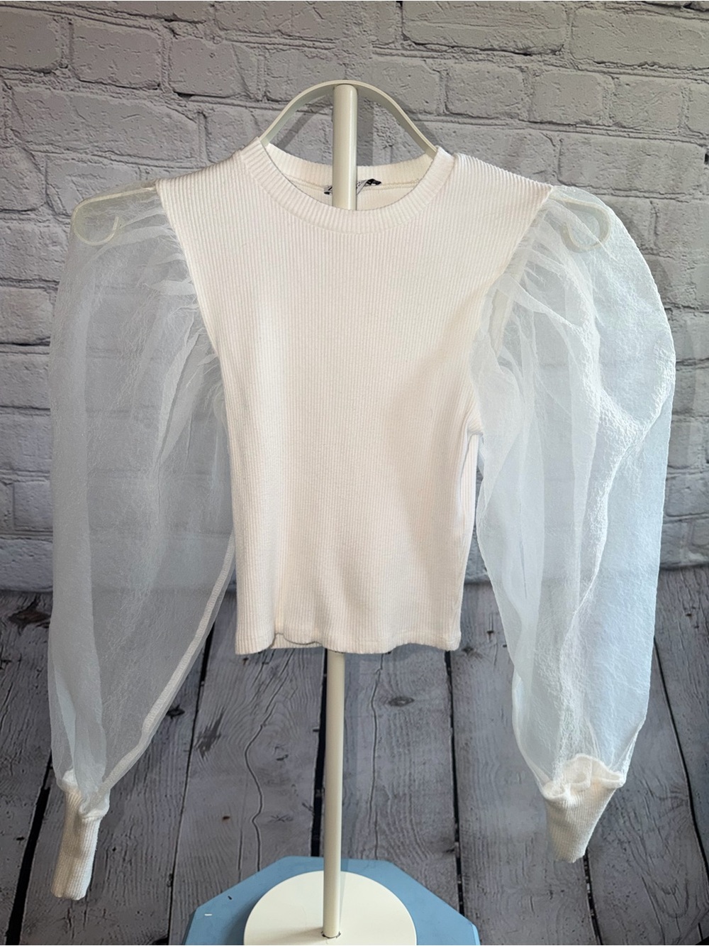 Zara White Ribbed Knit Top with Sheer Puff Sleeves